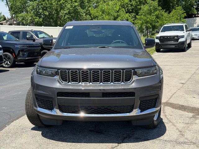 New 2026 Baltic Gray Metallic Clear-Coat Exterior Paint Jeep Laredo image 3