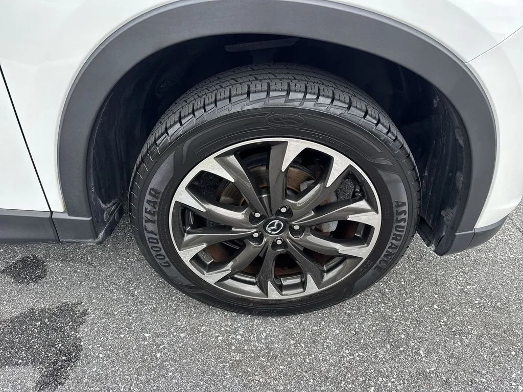 Used 2016 Crystal White Pearl Mica Mazda Grand Touring image 59