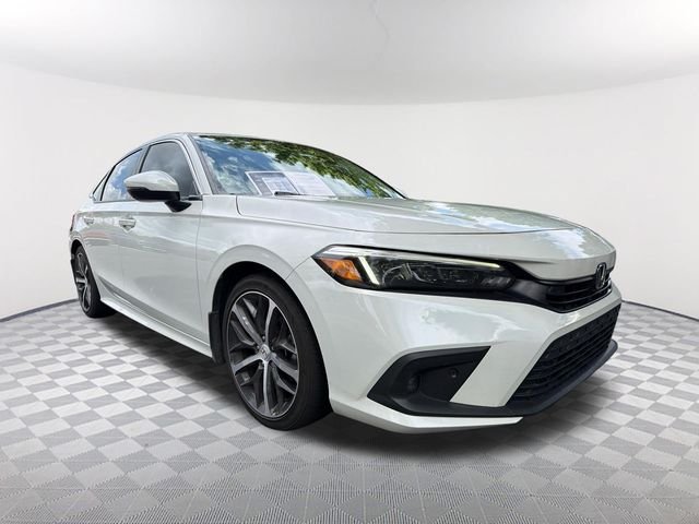 Used 2024 White Honda Touring image 3