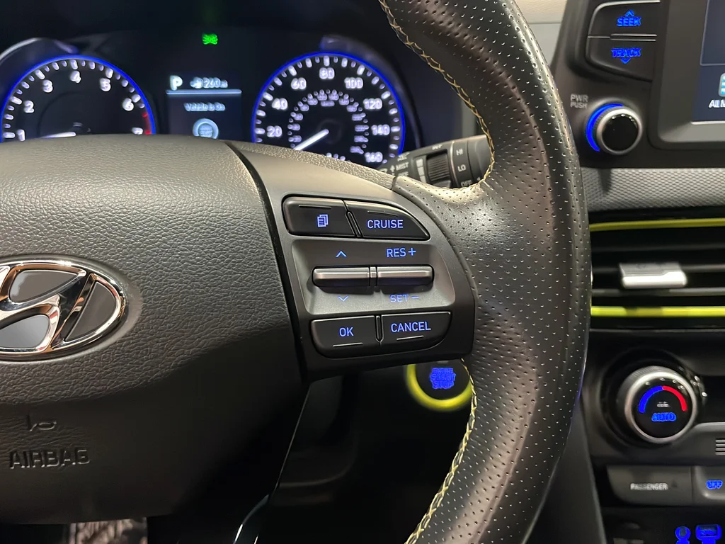 Used 2018 Green Hyundai Limited image 17