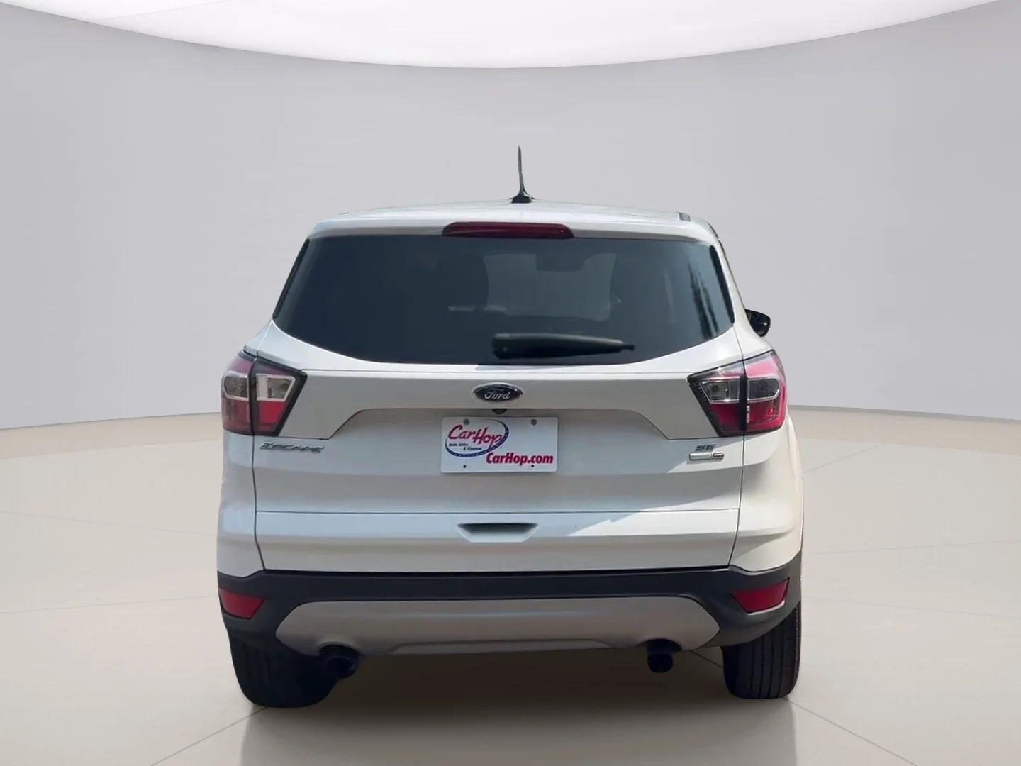 Used 2017 White Ford SE 4WD image 4