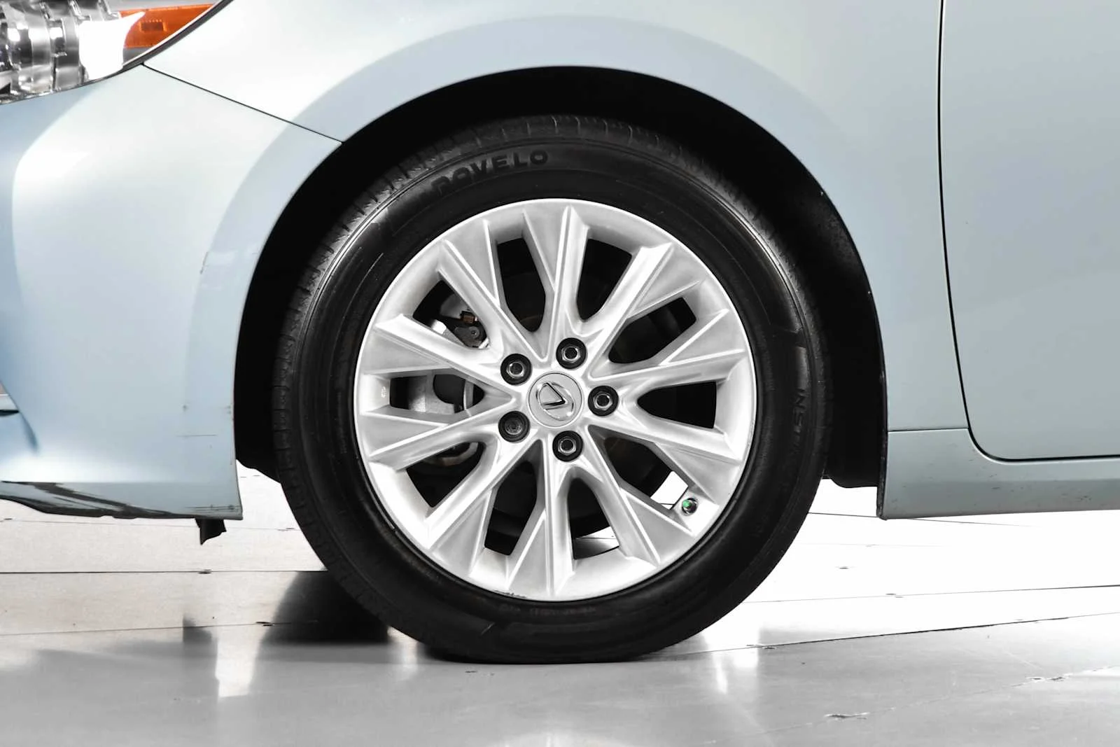 Used 2014 Cerulean Blue Metallic Lexus Hybrid image 10
