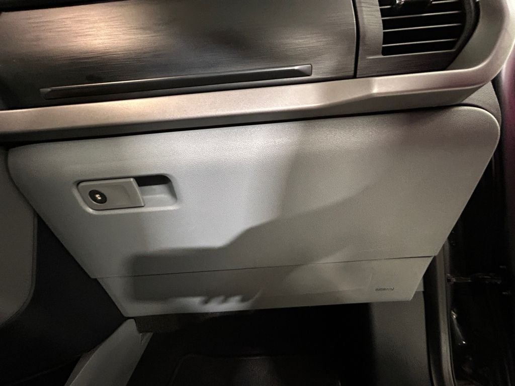 Used 2024 Gray Ford XLT image 24