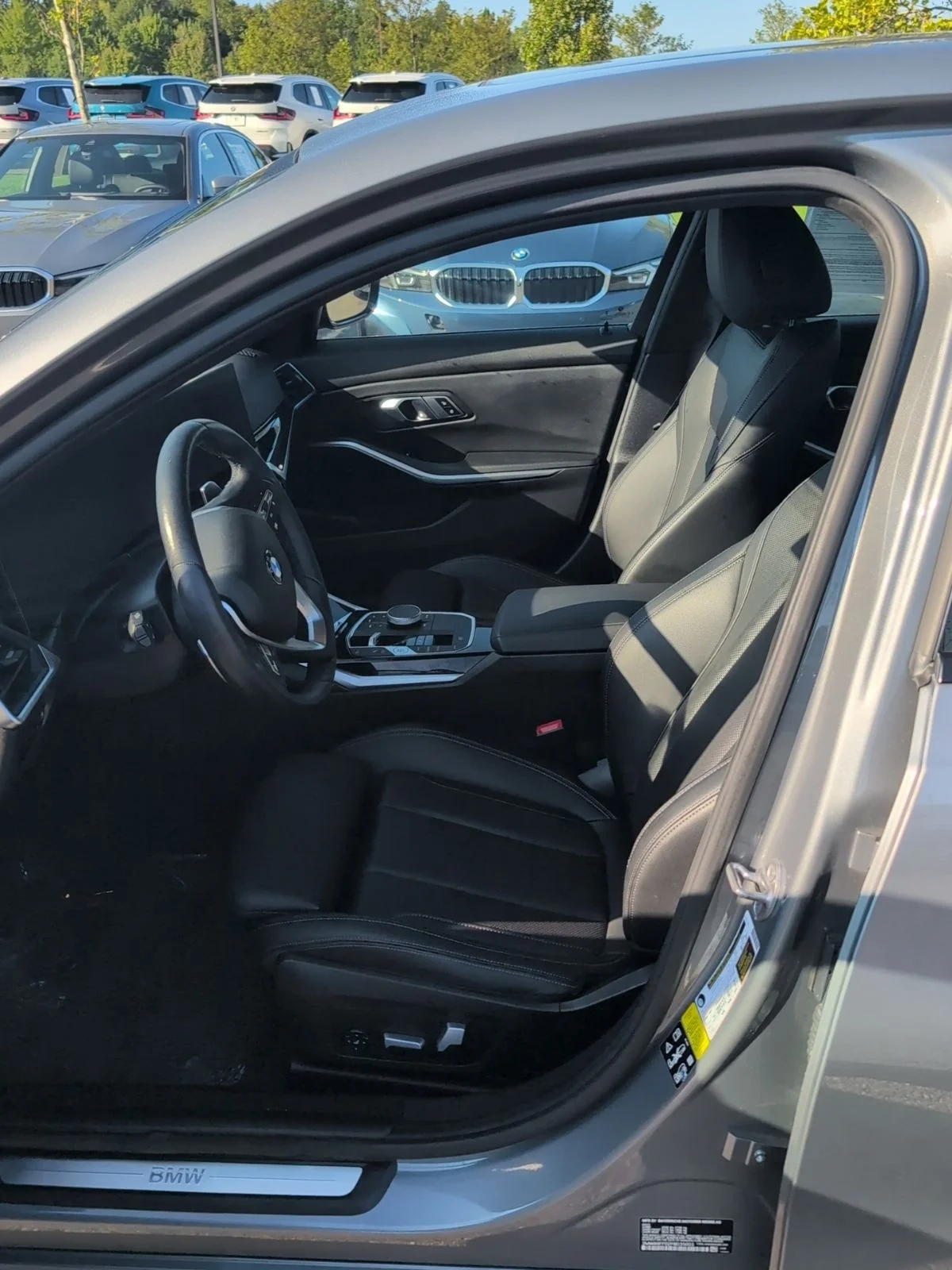 Used 2023 Gray BMW  image 5