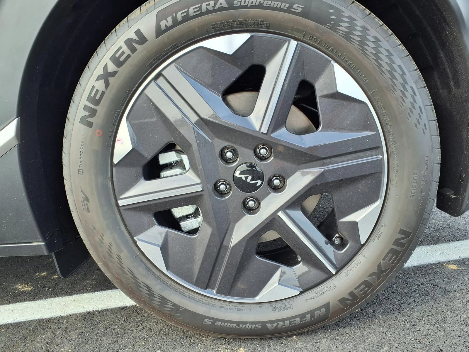 New 2026 Wolf Gray Kia LIGHT image 26