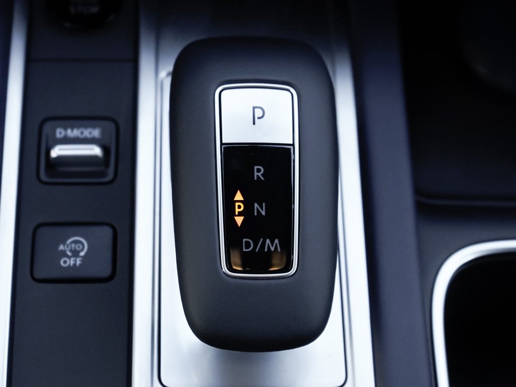 New 2027 2T RAD WHT INFINITI Sport AWD image 20