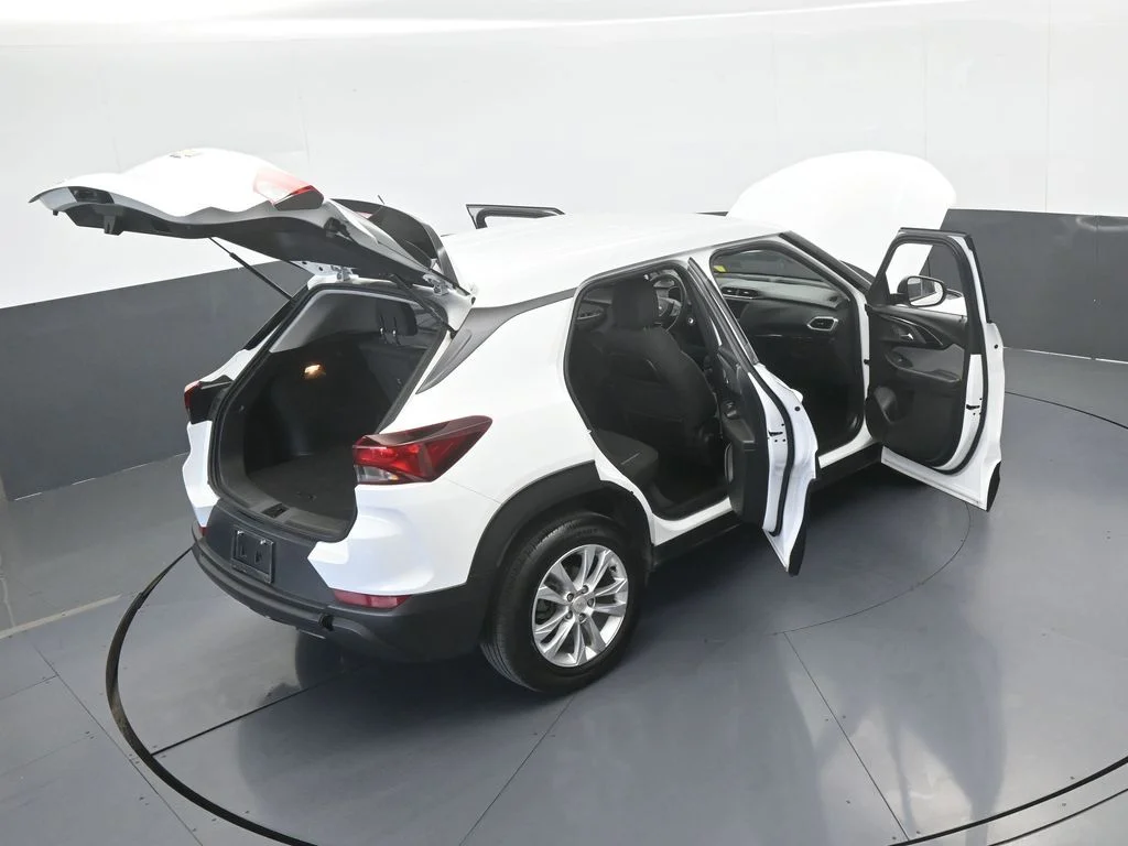Used 2023 Summit White Chevrolet LS image 62