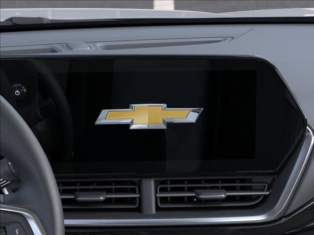 New 2026 Summit White Chevrolet ACTIV image 20