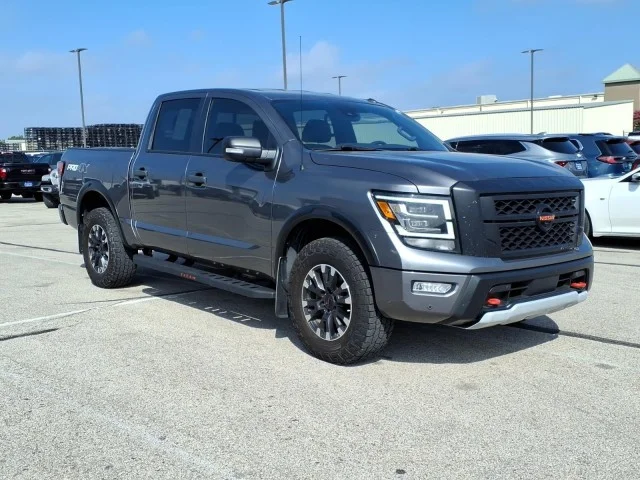 2021 Nissan TITAN