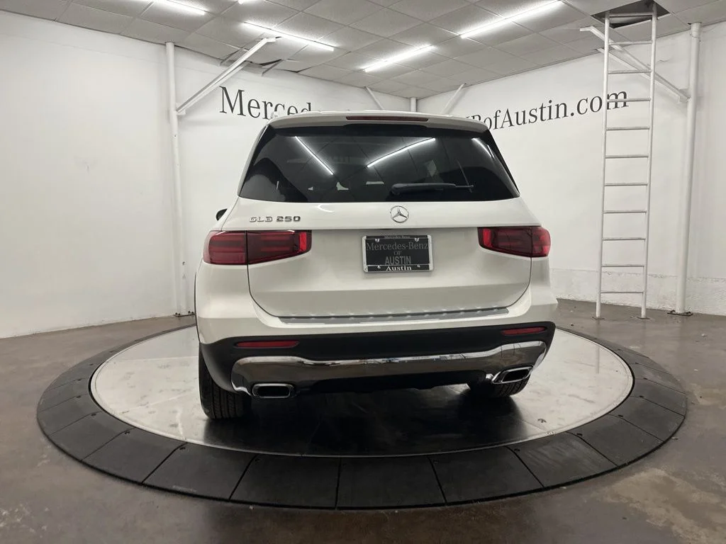 Used 2026 White Mercedes-Benz GLB 250 image 6