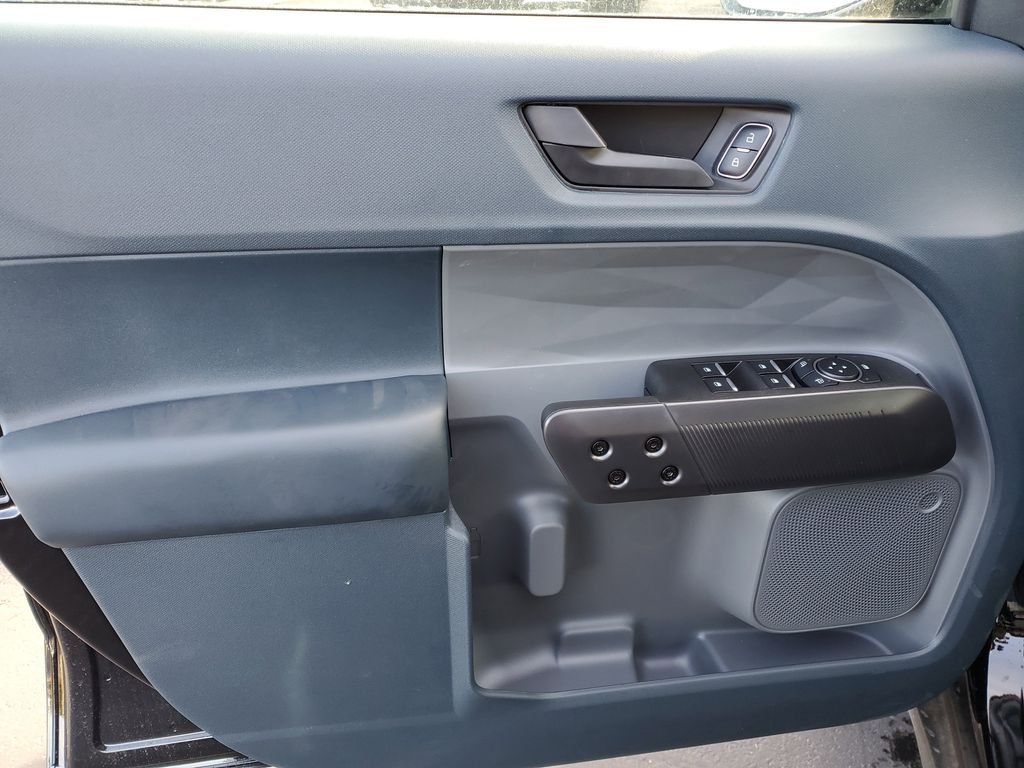 2025 Ford Maverick XLT - Photo 17