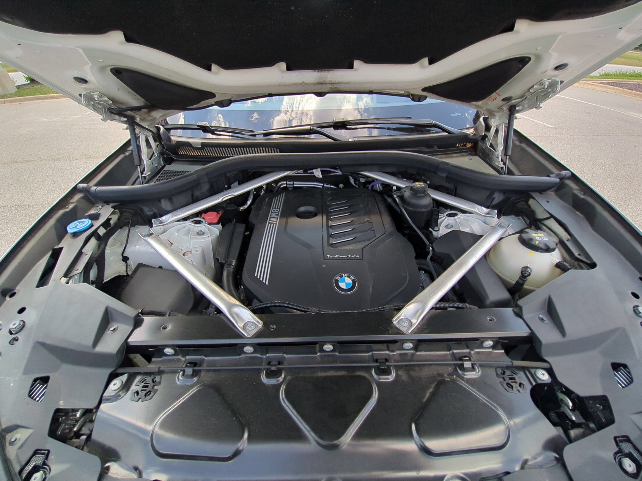 Used 2022 Alpine White BMW sDrive40i image 42