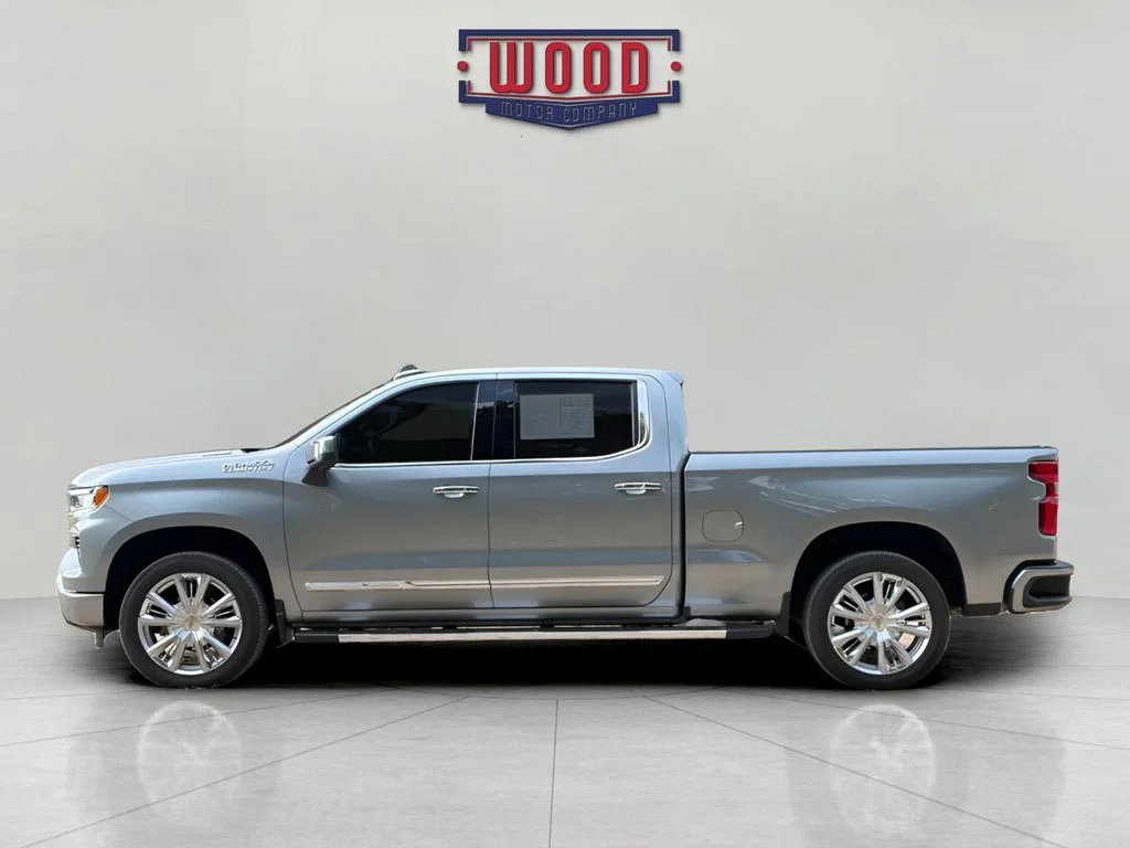 Used 2025 Sterling Gray Metallic Chevrolet High Country image 4