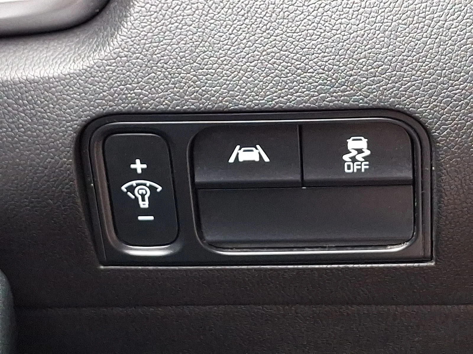 Used 2021 Silver Kia LX image 22