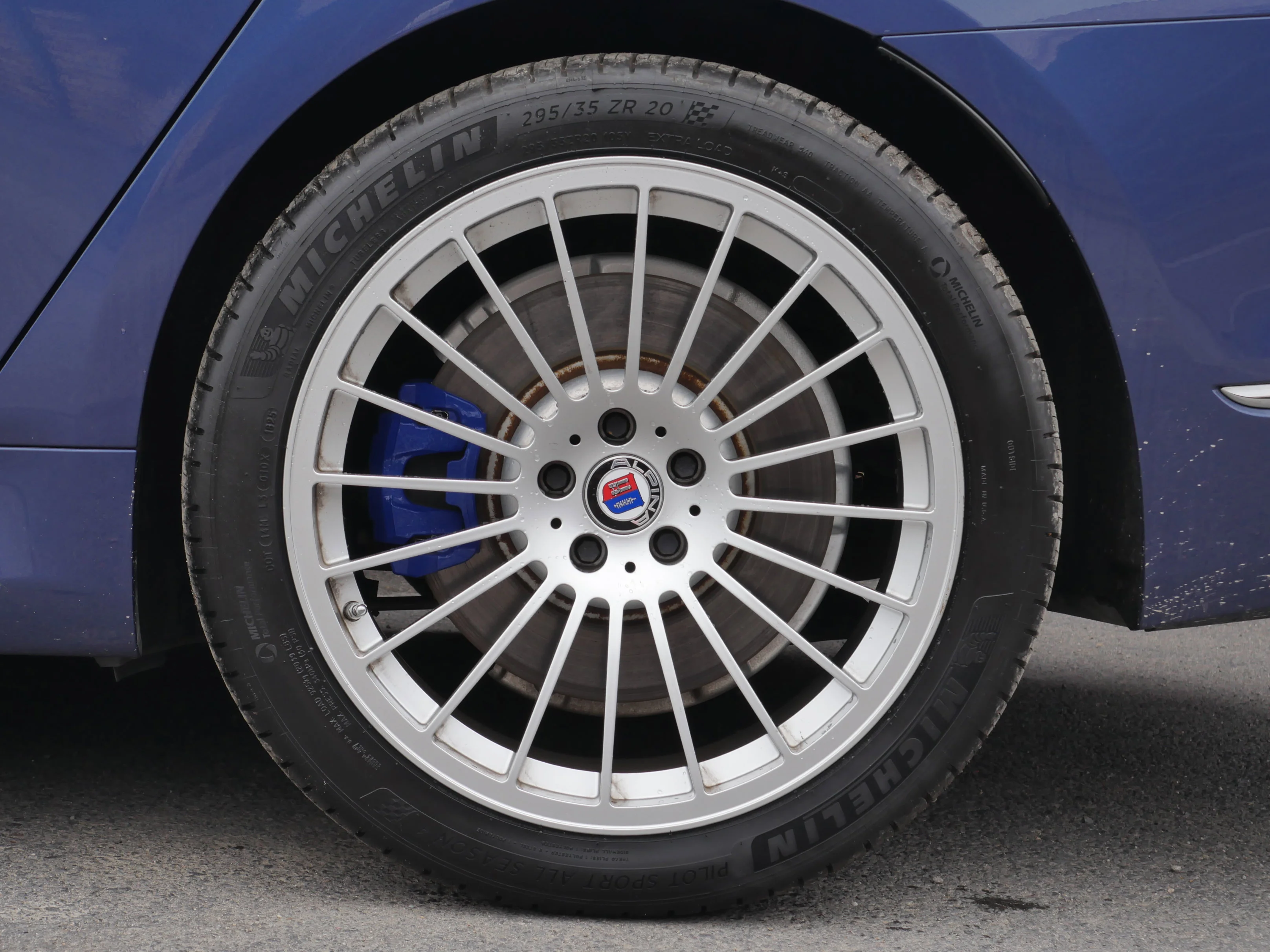 Used 2017 ALPINA Blue Metallic BMW ALPINA B7 xDrive image 21