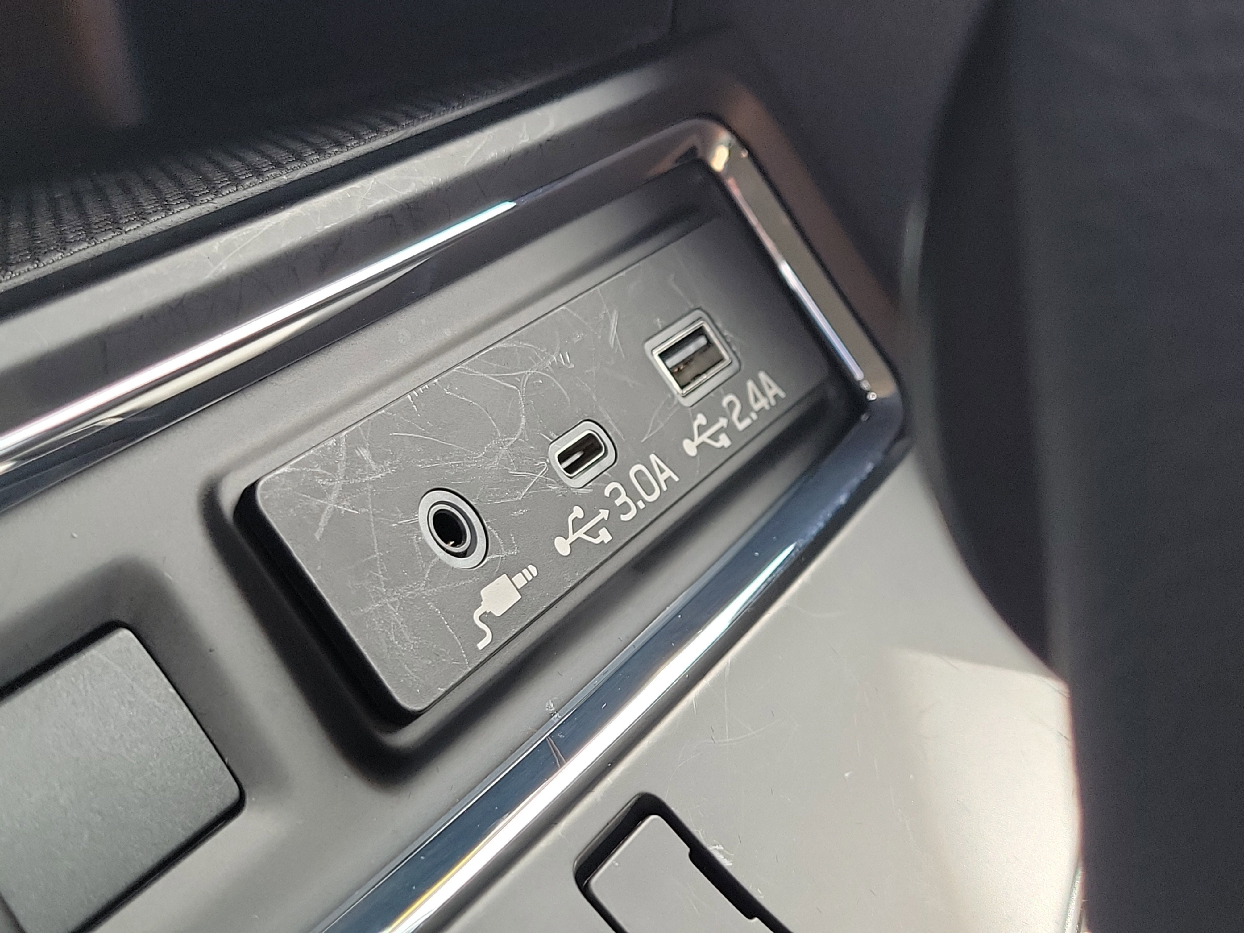 Used 2026 Ice Silver Metallic Subaru Premium image 31