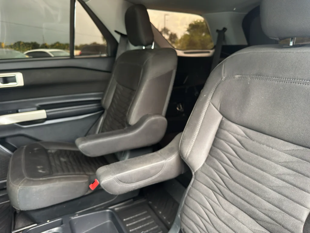 Used 2020 Agate Black Metallic Ford XLT image 23