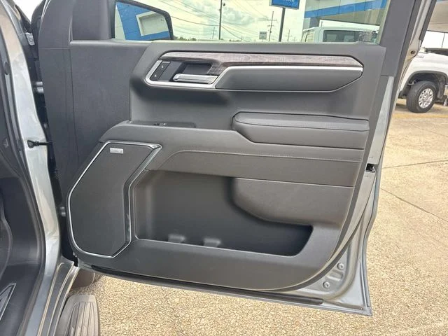 Used 2026 Gray Chevrolet LTZ image 27