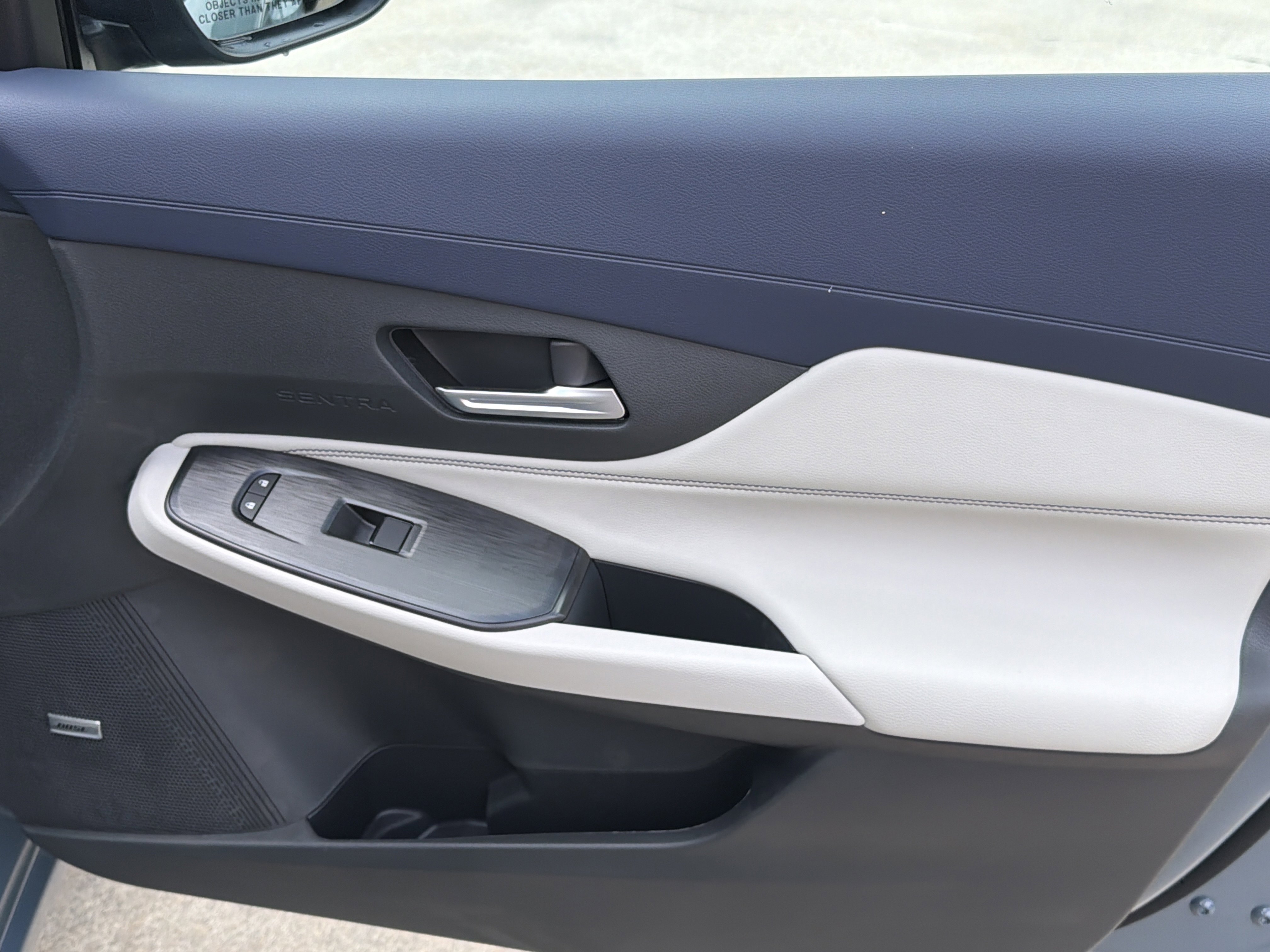 New 2026 Atlantic Gray Metallic Nissan SL image 15
