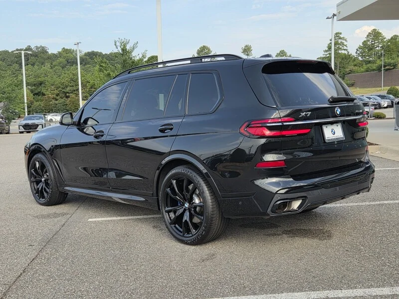 Used 2023 Black Sapphire Metallic BMW XDRIVE40I SPORTS ACTIVITY VEHICLE image 3