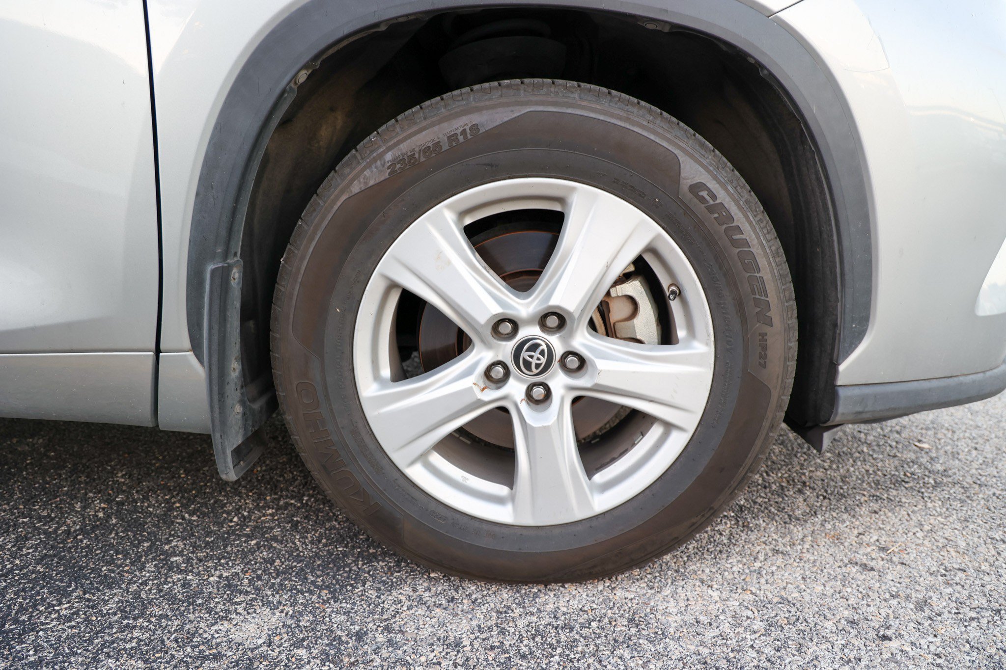 Used 2021 Silver Toyota L image 12