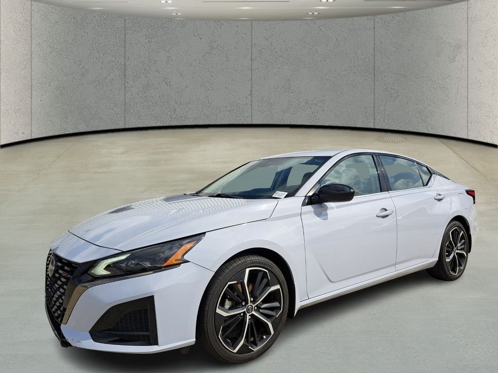 2024 Nissan Altima SR