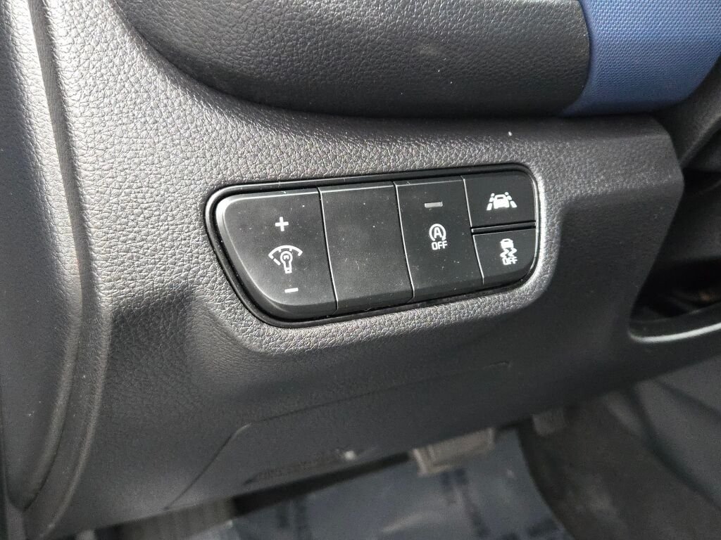 Used 2023 Black Kia S image 22