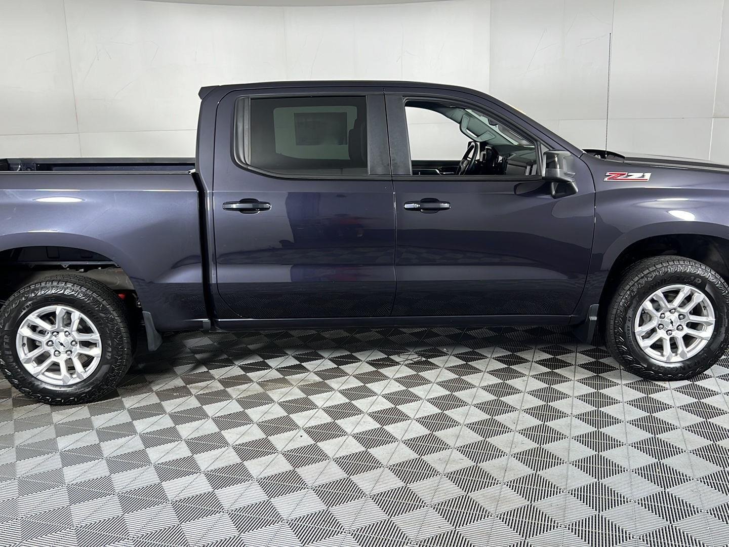 Used 2023 Dark Ash Metallic Chevrolet RST image 4