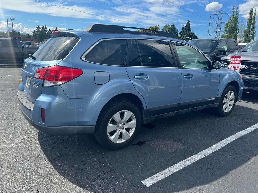2010 Subaru Outback I Premium - Photo 8