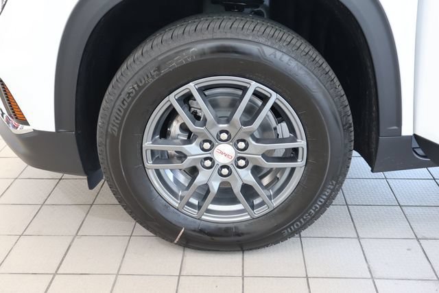 New 2026 Summit White GMC Elevation image 11