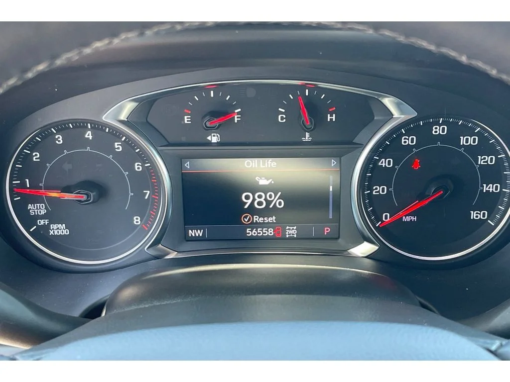 Used 2023 Summit White GMC SLT image 39