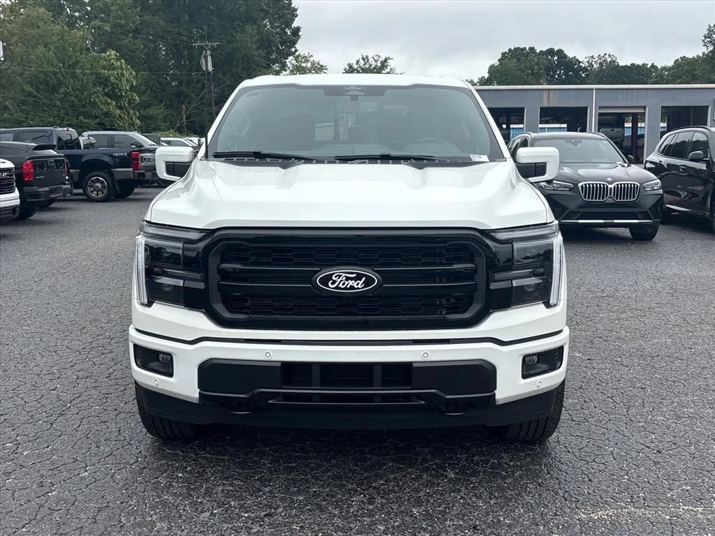 New 2026 Star White Metallic Tri-Coat Ford Lariat® image 2