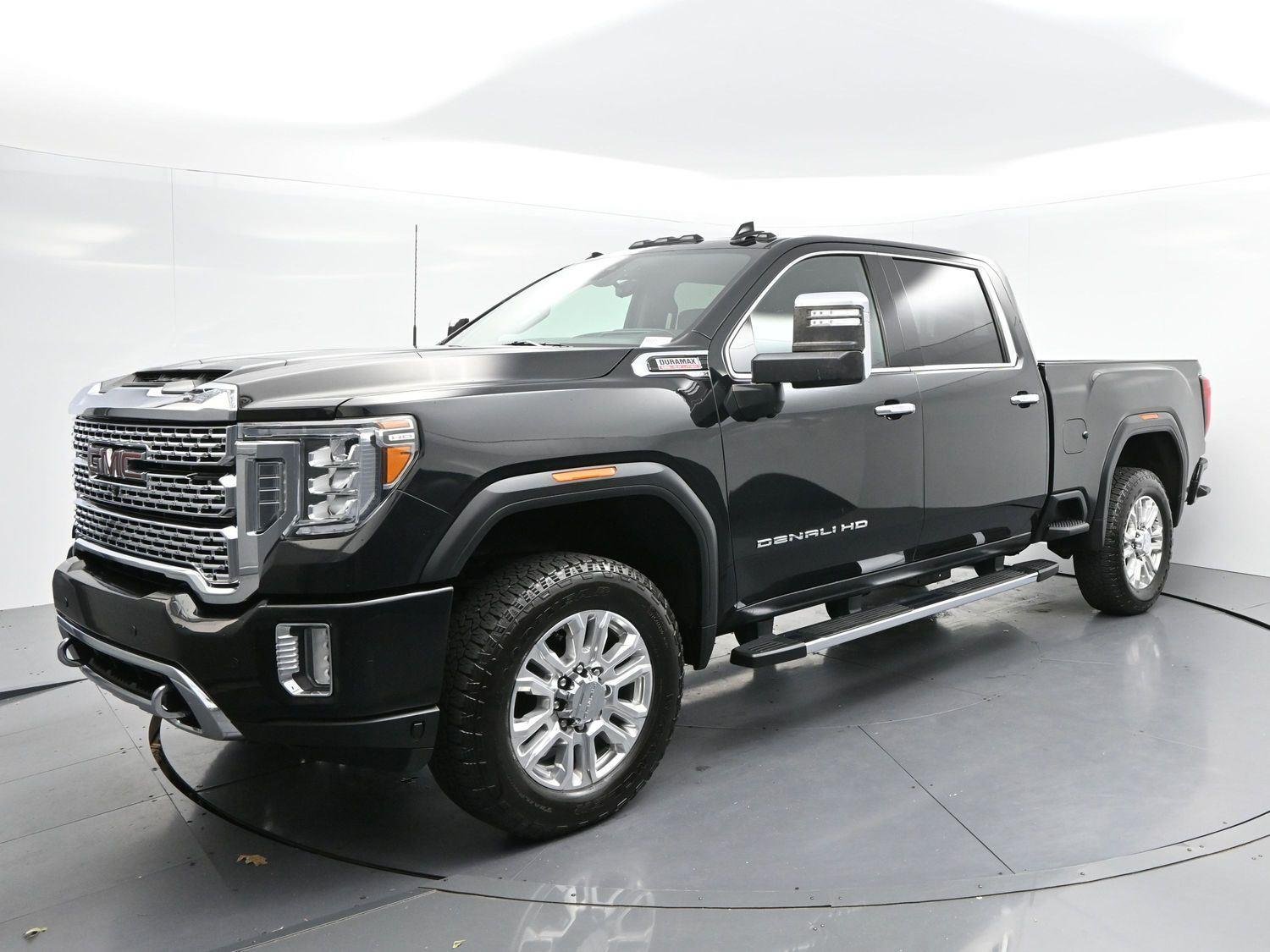 Used 2020 Onyx Black GMC Denali image 3