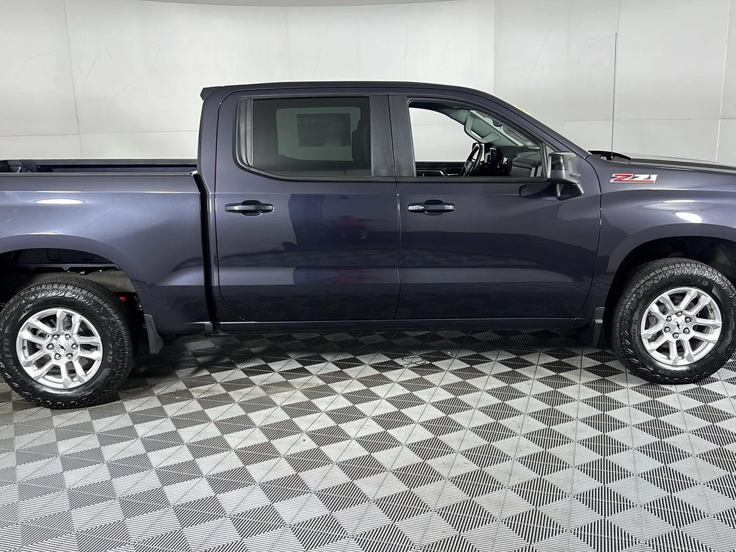 Used 2023 Dark Ash Metallic Chevrolet RST image 4