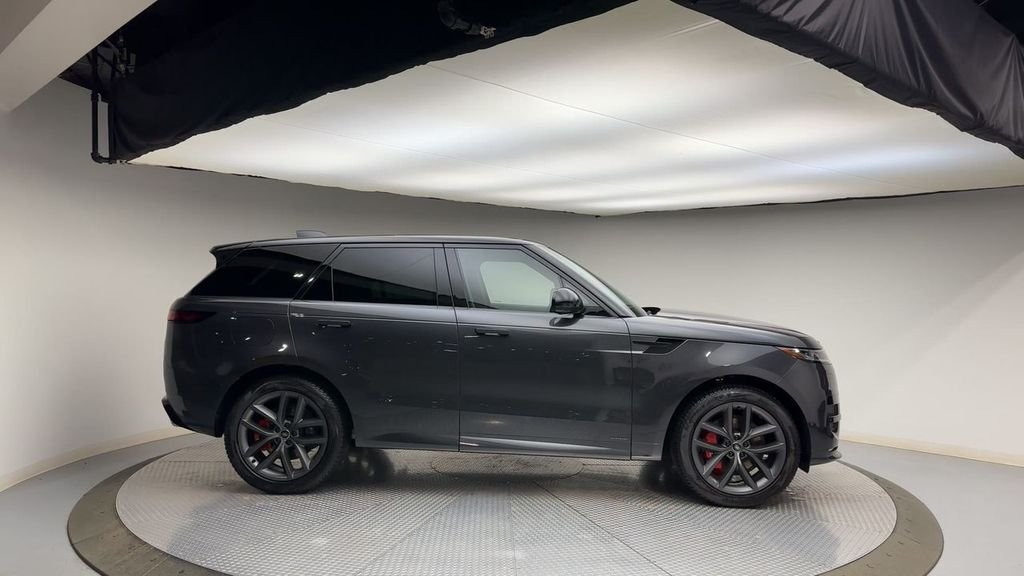 Used 2025 Carpathian Gray Premium Metallic Land Rover Autobiography image 9