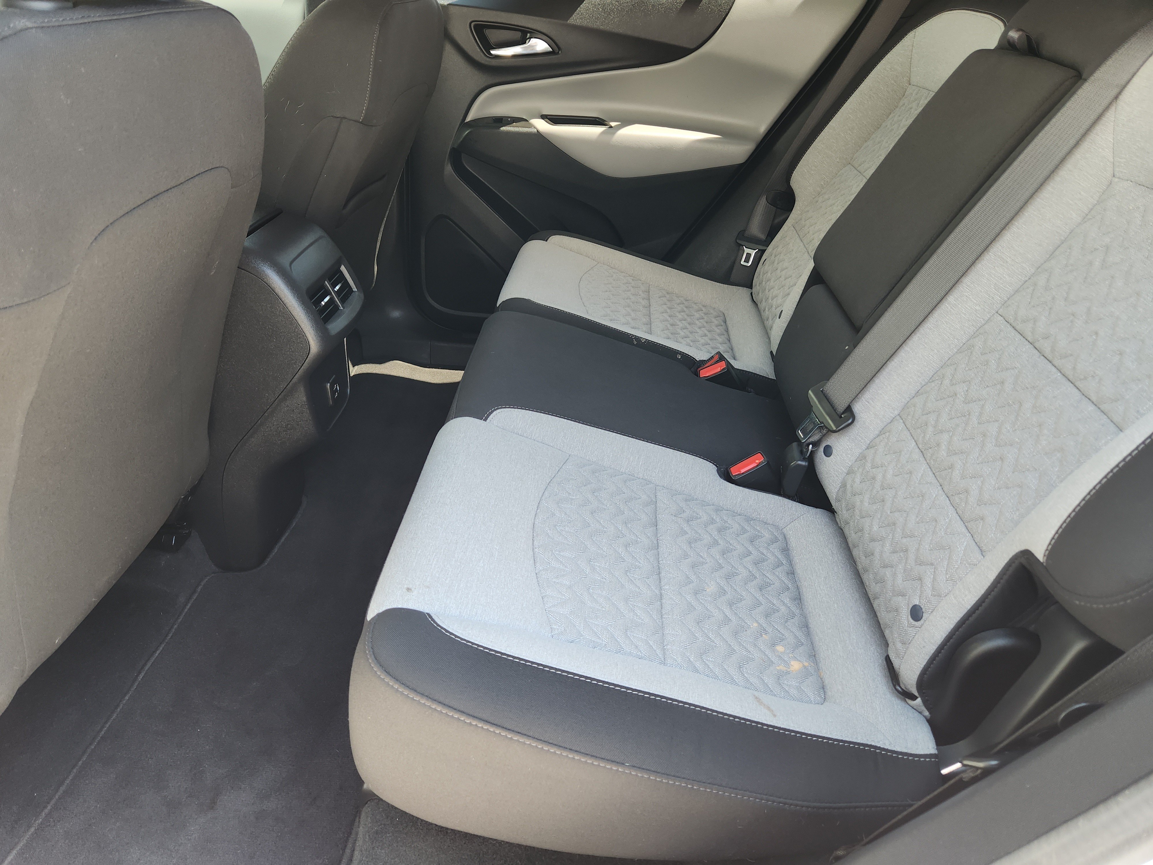 Used 2024 Summit White Chevrolet LS image 30