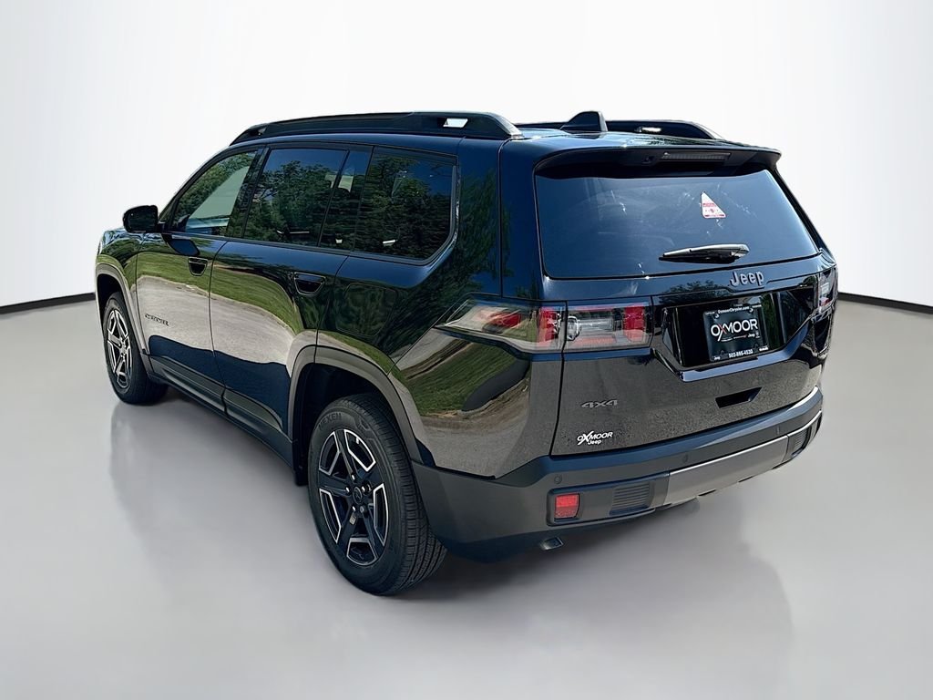 New 2026 Diamond Black Crystal Pearl-Coat Exterior Paint Jeep Laredo image 6