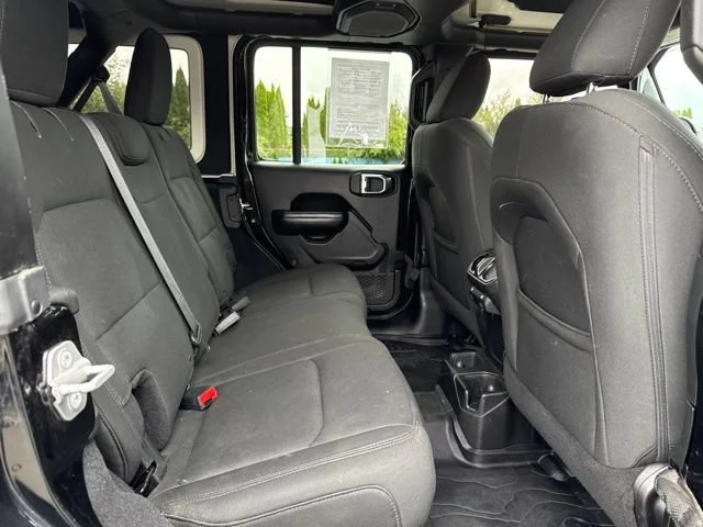 Used 2018 Black Clearcoat Jeep Sport S image 12