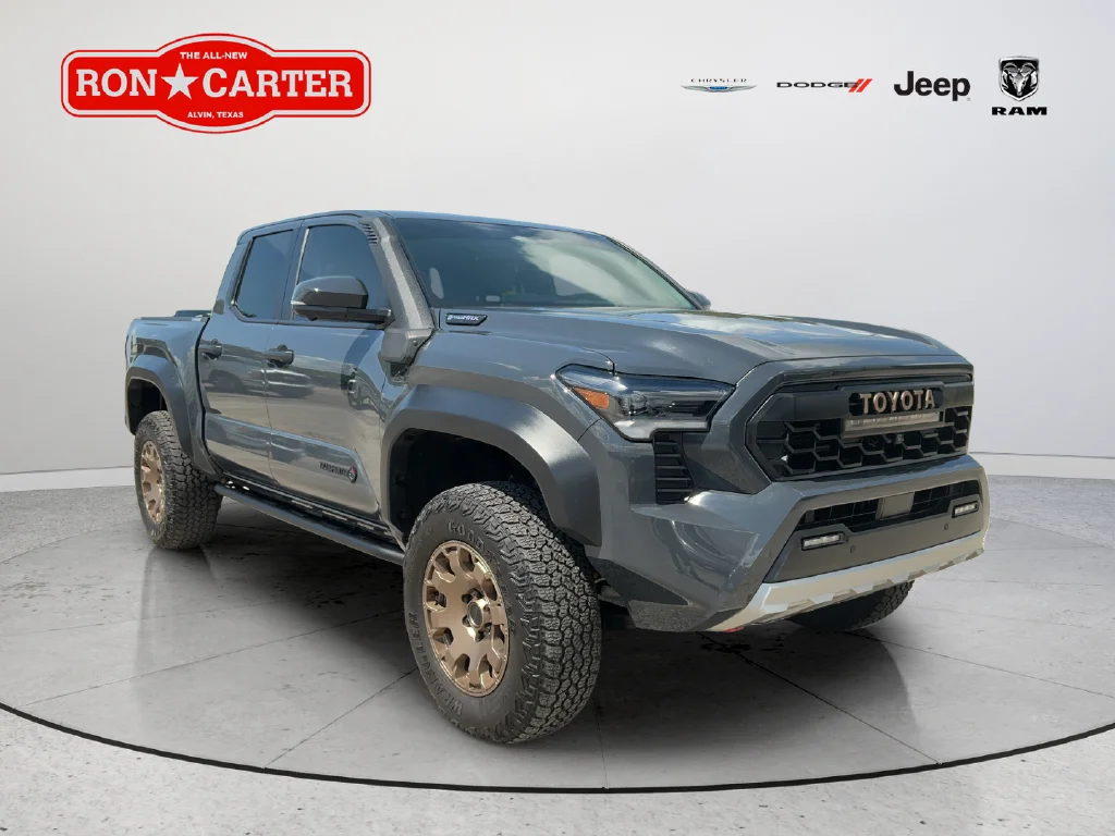 Used 2026  Toyota Trailhunter image 1