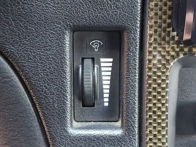 Used 2000 Silver Dodge RT/10 image 19
