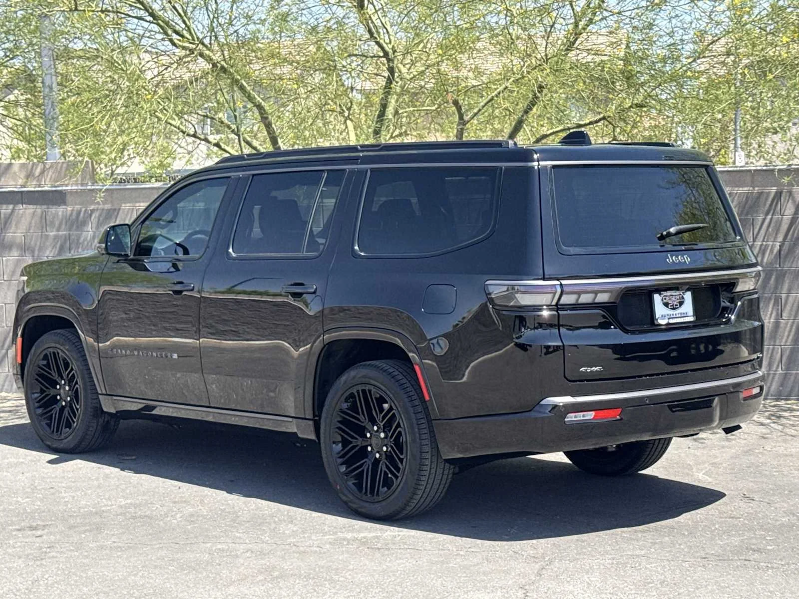 New 2026 High Gloss Black Exterior Paint Jeep Limited Reserve image 6