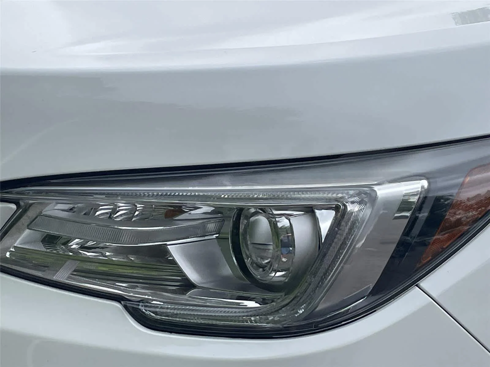 Used 2021 Crystal White Pearl Subaru Premium image 6
