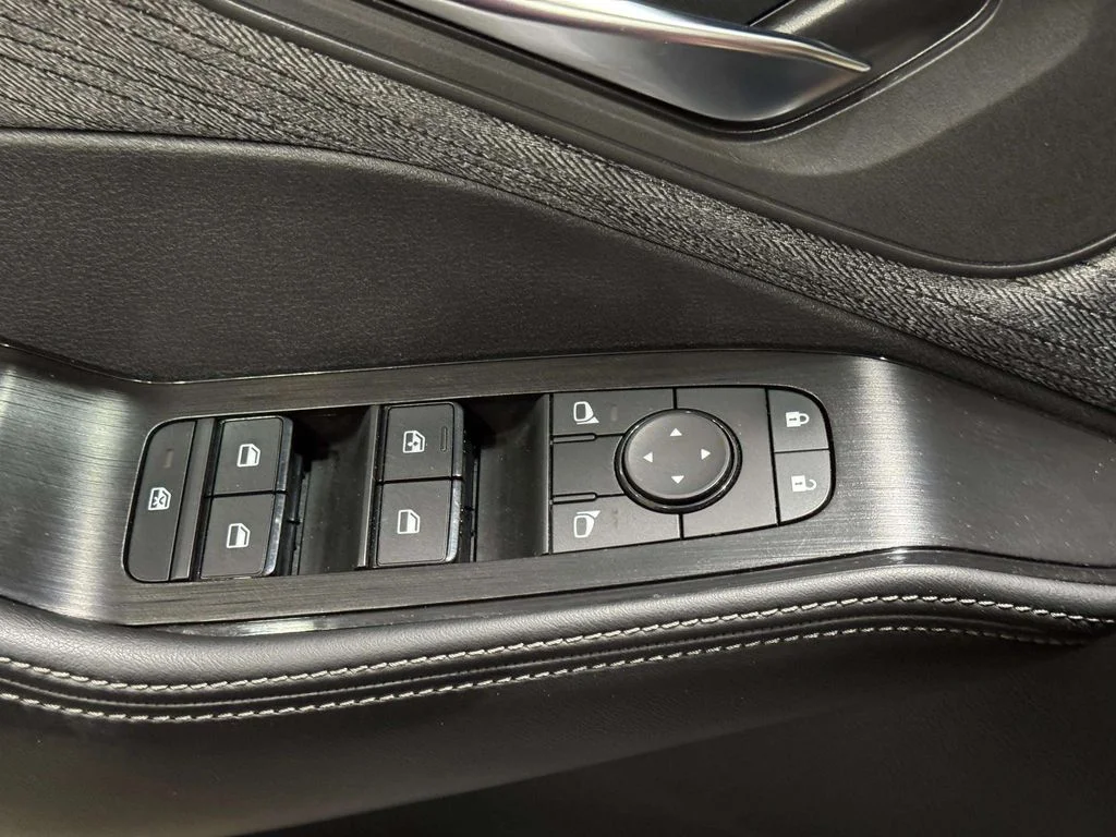 Certified Used 2023 Gun Metallic Nissan SV image 18