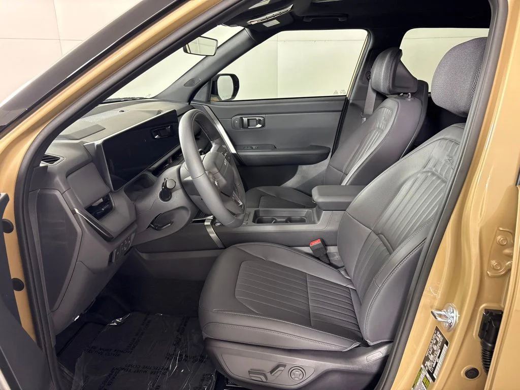 New 2027 Brown Kia X-Line S image 25