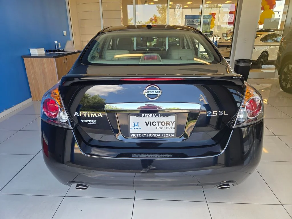 Used 2009 Super Black Nissan 2.5 SL image 7
