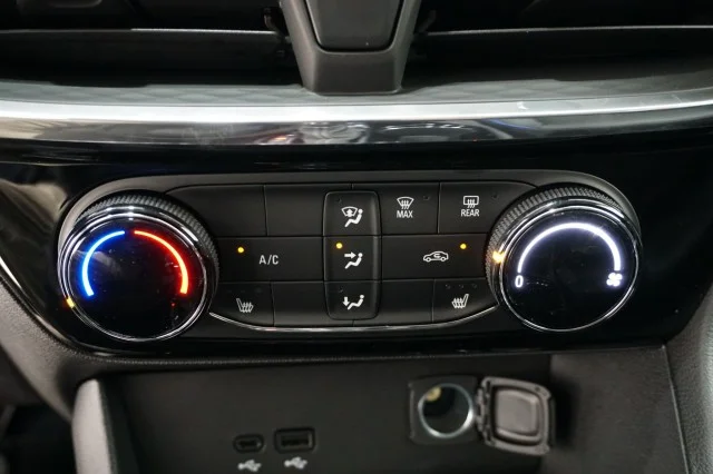 2026 Buick Encore GX Sport Touring - Photo 19