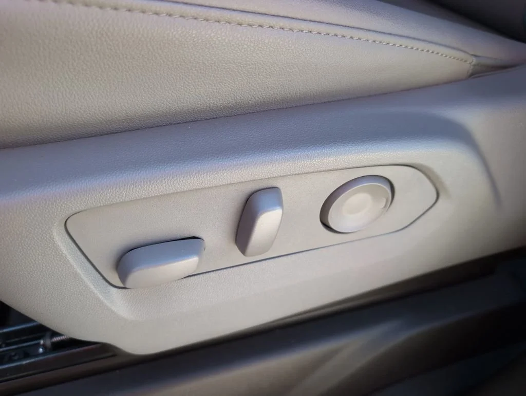 2025 Chevrolet Silverado 1500 LTZ - Photo 14
