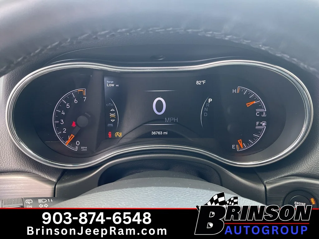 Used 2022 Bright White Clearcoat Jeep Limited image 35