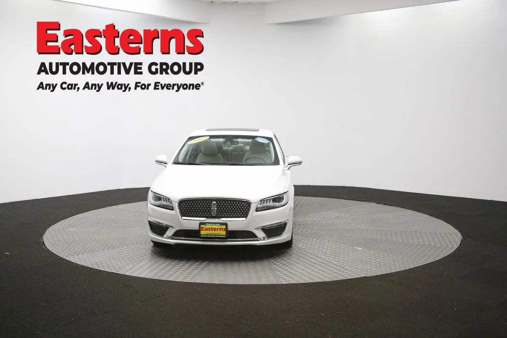 Used 2019 White Lincoln Reserve image 54