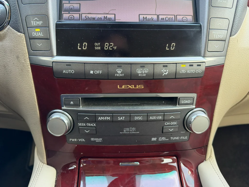 Used 2011 Starfire Pearl Lexus Base image 16